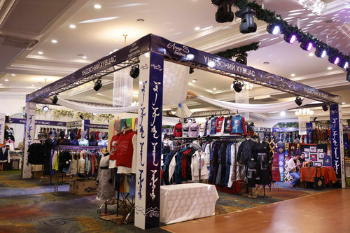 “Амар байна уу 2025” үзэсгэлэн худалдаа болж байна